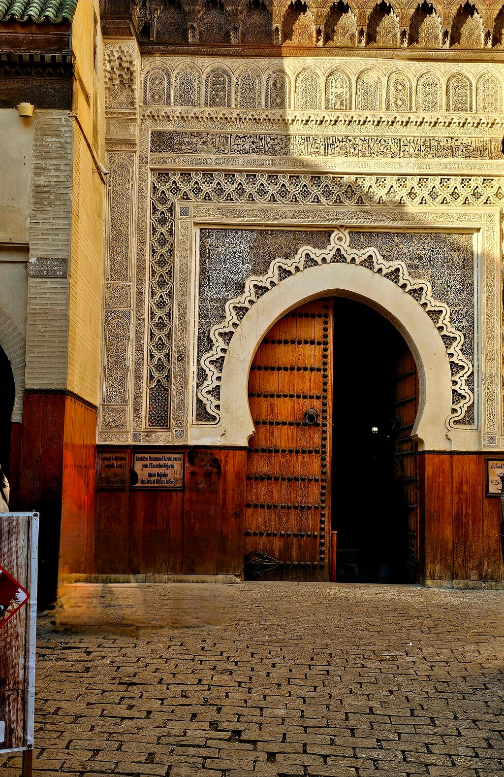 Les vieilles rues — Portes cachées, maisons traditionnelles et recoins que peu de visiteurs voient.